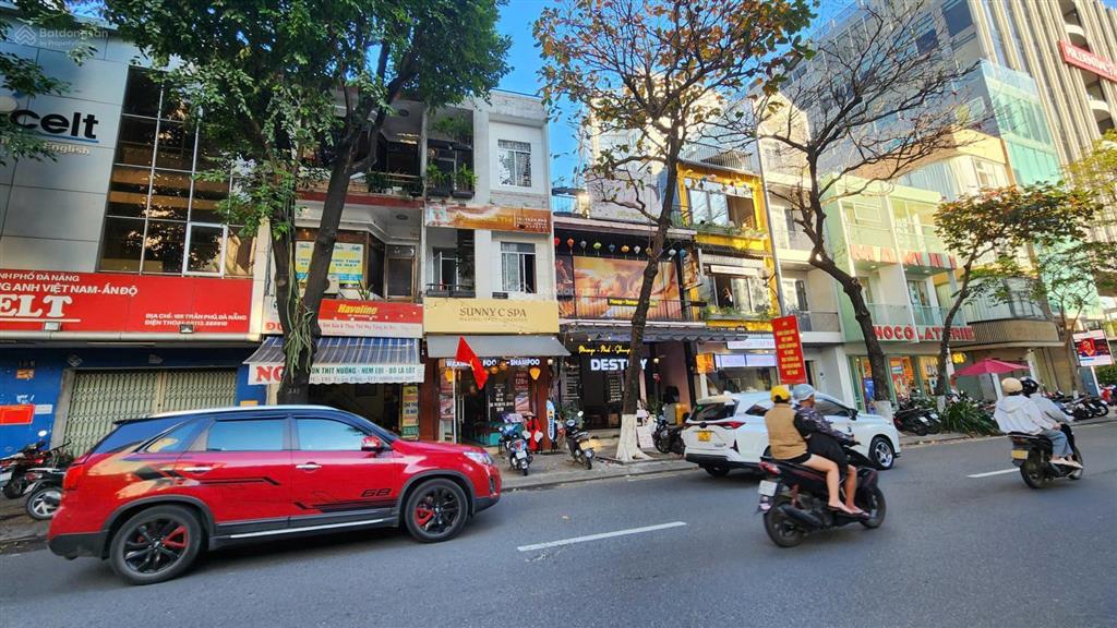 Siêu phẩm trần phú  đối diện nhà thờ con gà  3 tầng  kinh doanh đỉnh cao