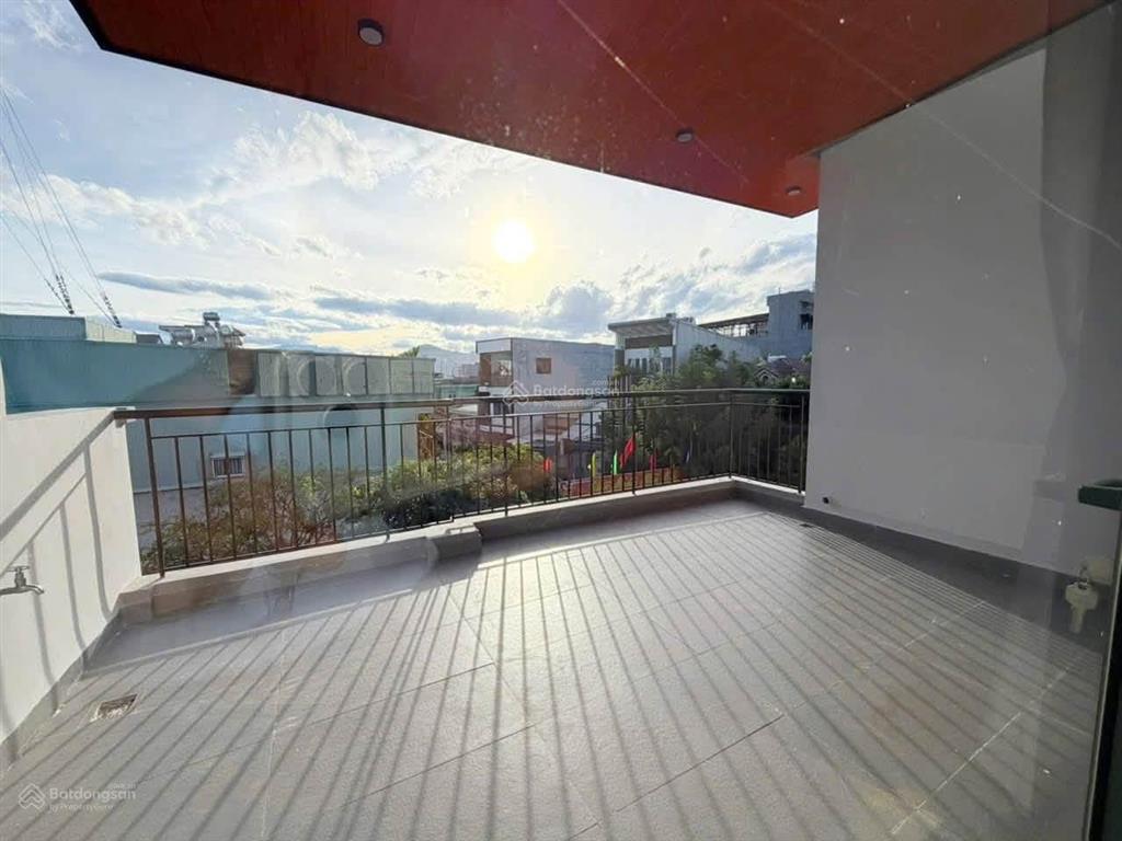 Bán nhà mặt tiền đặng như mai, mặt tiền siêu đẹp 6m