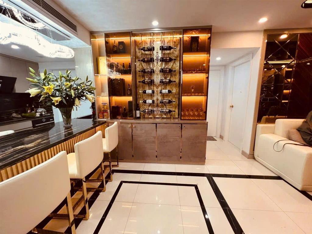 Bán gấp căn hộ cc 2pn 2wc tại 39 trần kim xuyến, giá ưu đãi 10 tỷ, 98m2