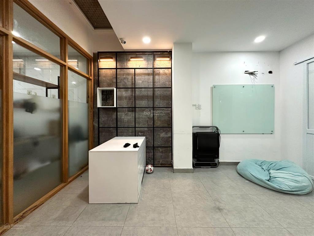 Bán nhà hẻm 8m đường bình giã, p.13, tân bình. dt 5x15m, 3 tầng