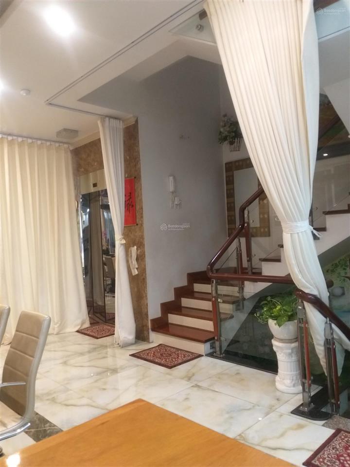Mặt tiền nguyễn minh hoàng  k300  ngang 7m  4 tầng
