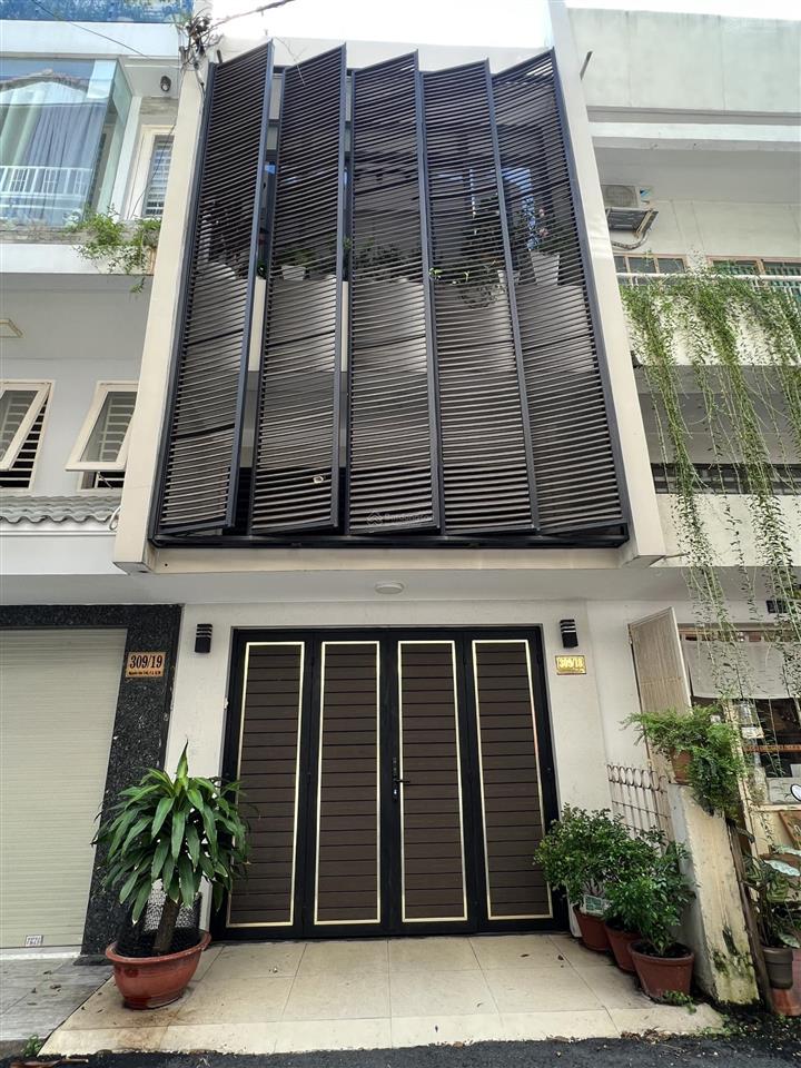 Bán nhà mặt tiền đường 16m khu k300  4.55x17m  giá bán 18.5 tỷ