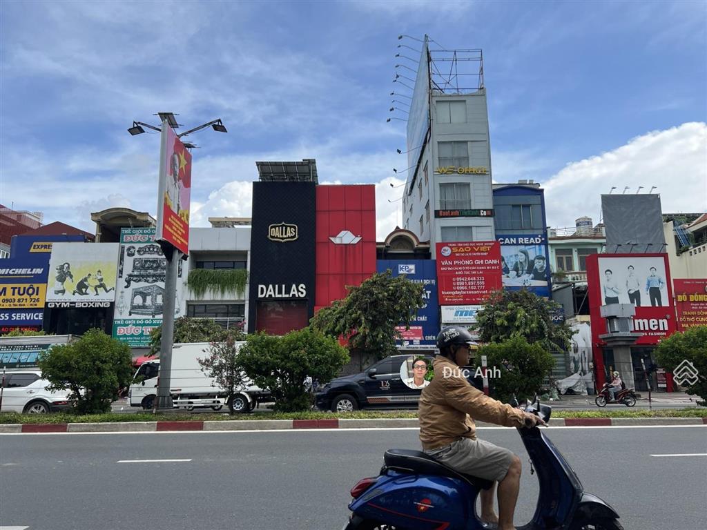 Bán gấp nhà mặt tiền cộng hòa gần lotte mart tân bình giá rẻ hơn thị trường