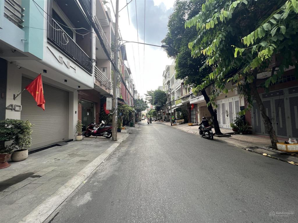 2 mt hiệp nhất p4 tân bình  khu vip đệ nhất khách sạn  4,5x20m 4 tầng  giá 20 tỷ