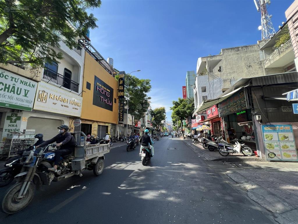 Mặt tiền kinh doanh sầm uất phạm văn hai  6.3x21m giá bán 30 tỷ