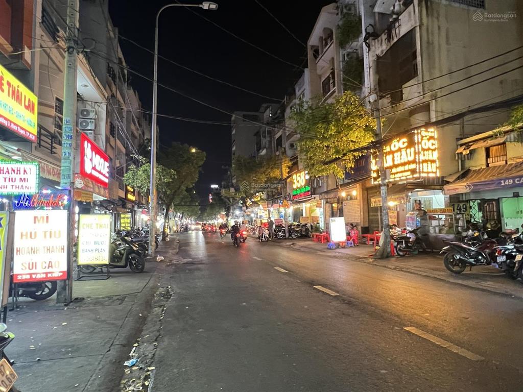 Mặt tiền kinh doanh sầm uất phạm văn hai  6.3x21m giá bán 30 tỷ