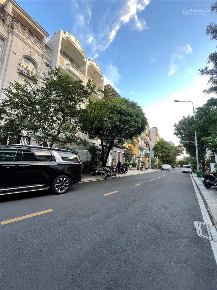 Bán nhà góc 2mt cách mạng tháng 8  458m2 khu vip biệt thự sang trọng