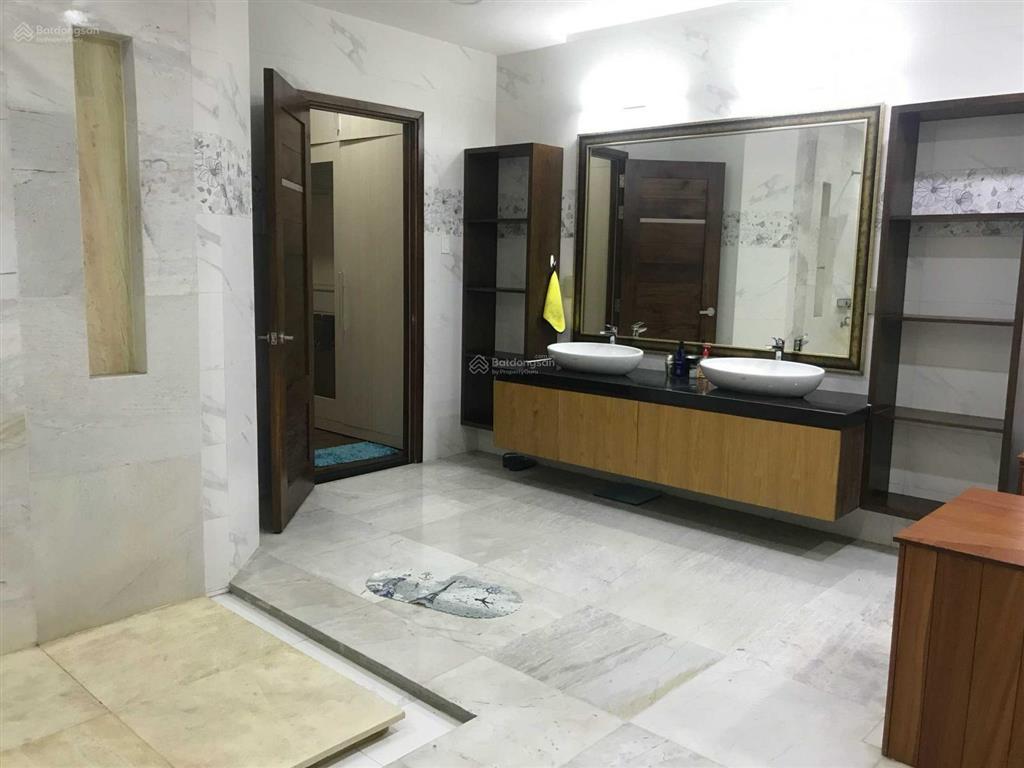 Bán nhà phổ quang, p2, tân bình. biệt thự đẹp 5 tầng, thang máy, giá 23 tỷ