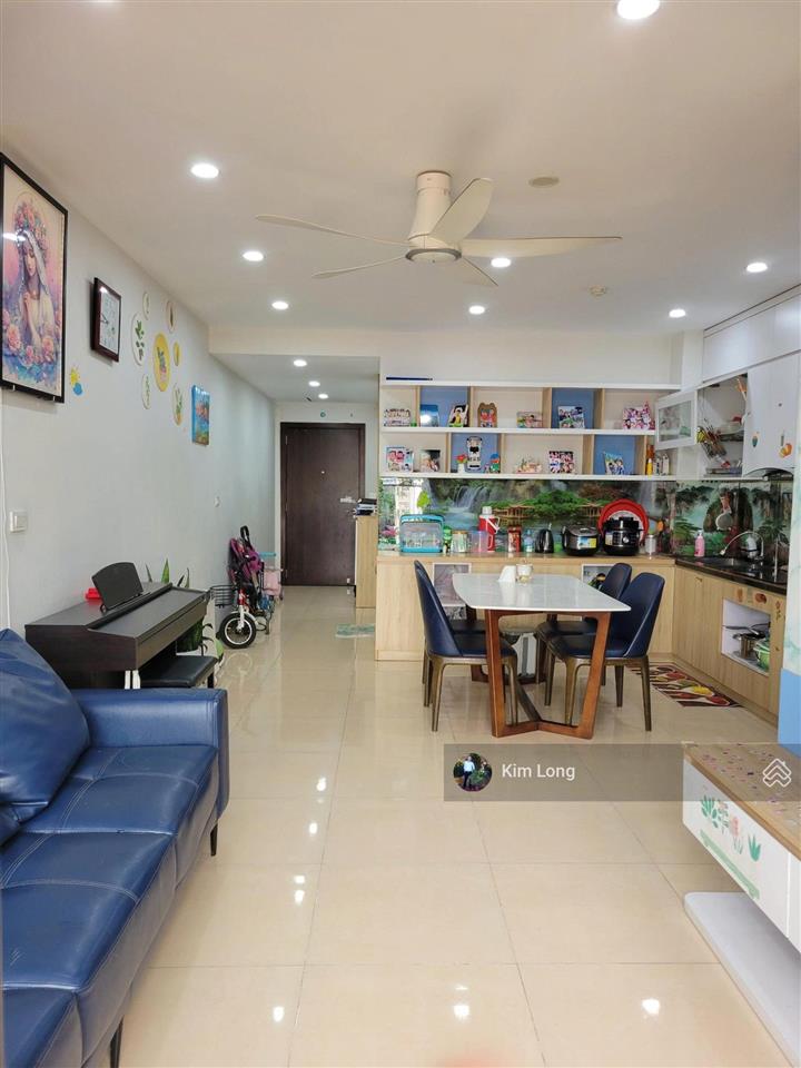 Chính chủ bán nhanh căn hộ , dt 72m2, 2pn  2vs, view cầu nhật tân, full nội thất, sách vali ở ngay