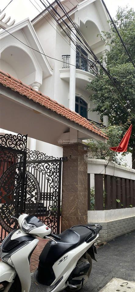 Chính chủ cần tiền bán đất tặng nhà biệt thự 3 tầng diện tích 300mm2, mt 11m, full thổ cư, giá rẻ