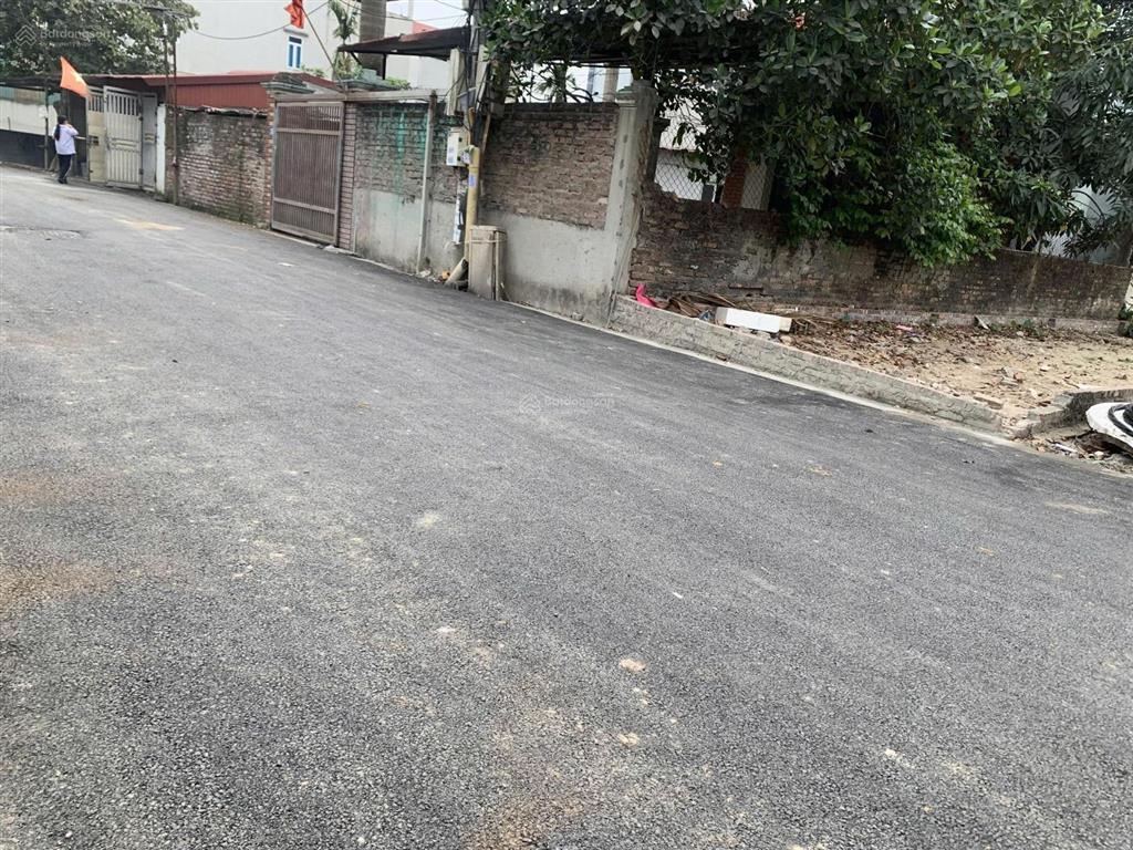Chính chủ cắt lỗ sâu mảnh đất dt 120m2, mt 5m, đường 2 oto tránh, cạnh vin yên thường, tp. ven sông