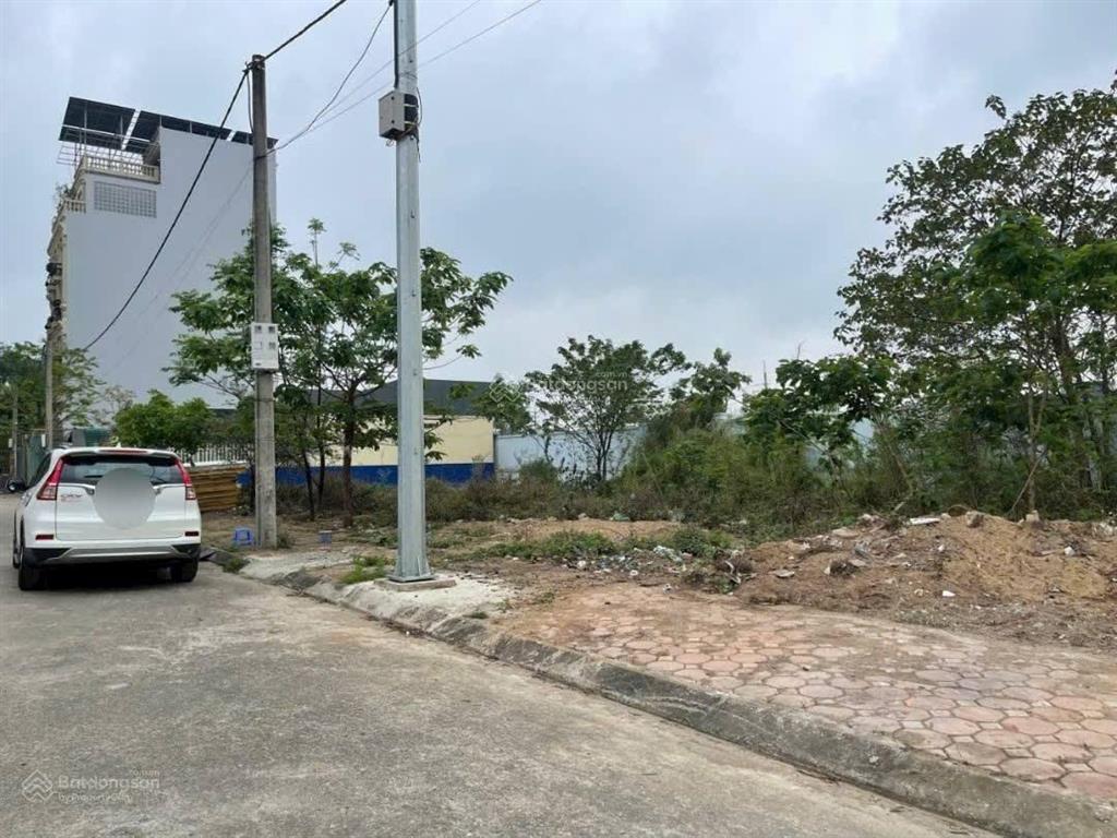 Chính chủ bán đất đấu giá xóm đầmvân nội, dt 111m2, mt 7.7, đường 2 oto tránh,giá cắt lỗ ngân hàng