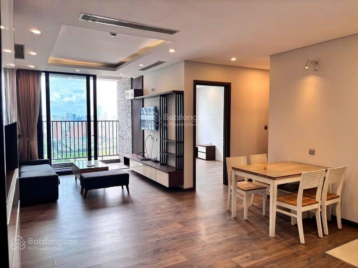 Chính chủ bán căn hộ view cầu nhật tân, diện tích 50m2, 2pn  1vs, full nội thất cao cấp, ở ngay