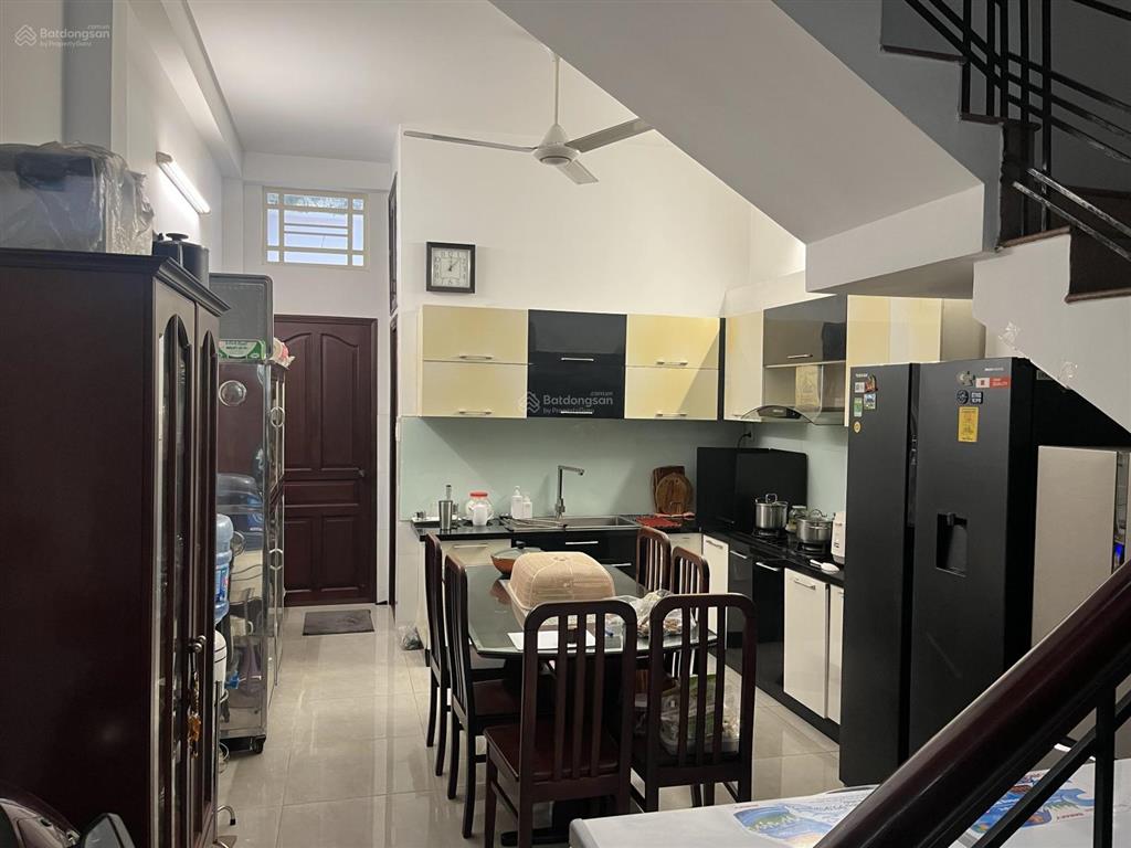 Bán nhà 3 tầng, xây kiên cố đường 36, phường 10, quận 6 (phường bình phú). diện tích sàn 202,5 m2