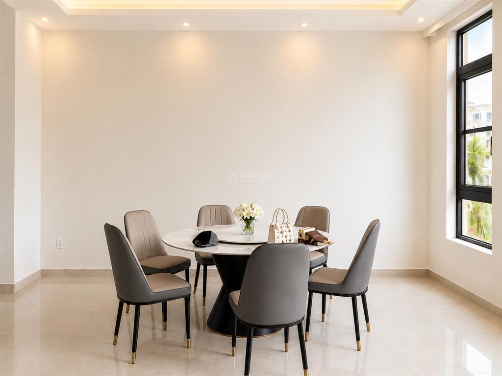 Cho thuê biệt thự khu hoàng gia compound khép kín, đầy đủ nội thất | giá rẻ trên thị trường