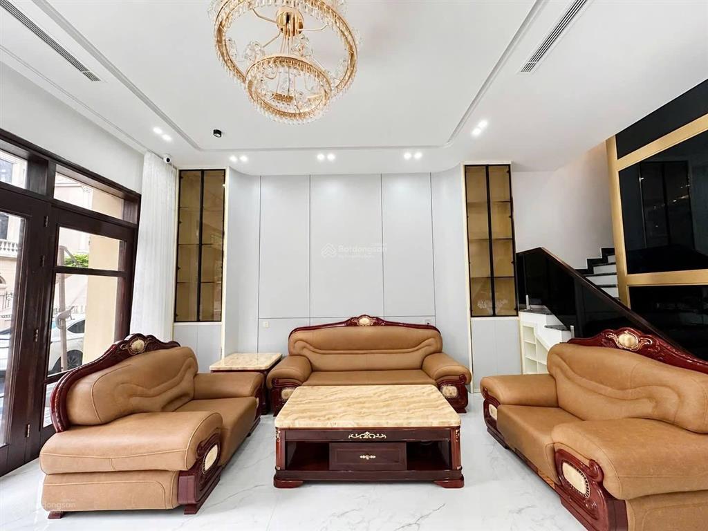 Cho thuê nhà tại khu đảo vua, sau nhà là biển mặn. đầy đủ nội thất chỉ việc vào ở