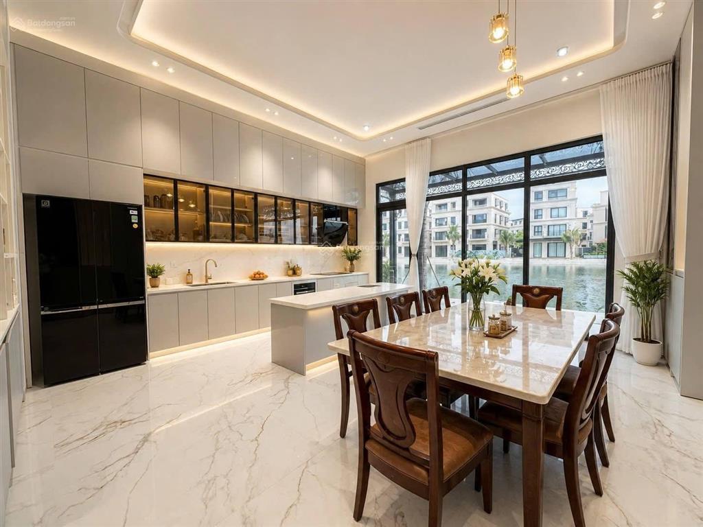 Cho thuê nhà tại khu đảo vua, sau nhà là biển mặn. đầy đủ nội thất chỉ việc vào ở