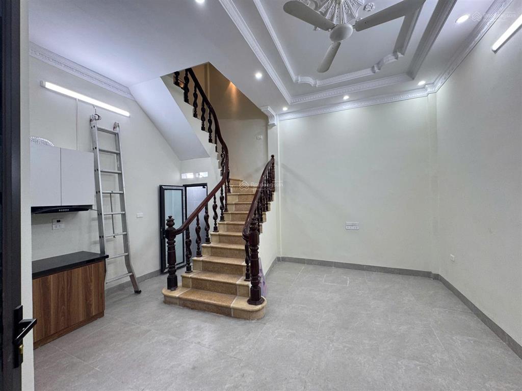 Cho thuê nhà riêng 3pn, 4wc, 35m2, giá tốt tại khúc thừa dụ, phường dịch vọng, quận cầu giấy