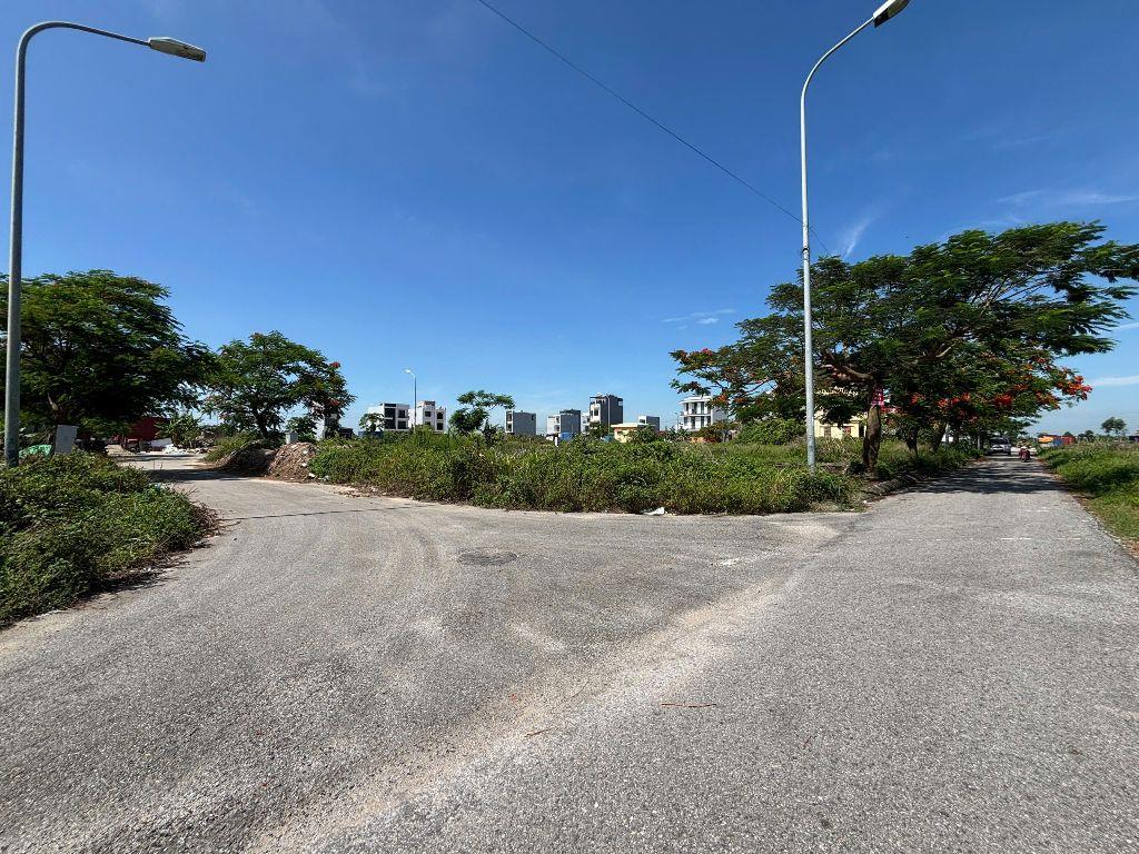 Bán đất 63m2 TĐC Sân Bay – Tràng Cát cách mặt đường đôi chỉ 10m $$$ 51tr/m2 có thoả thuận. 