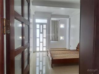 Cho thuê nhà 5 tầng sạch đẹp 4 phòng ngủ, ô tô đỗ cửa có đồ ngay hồ sen hải phòng.