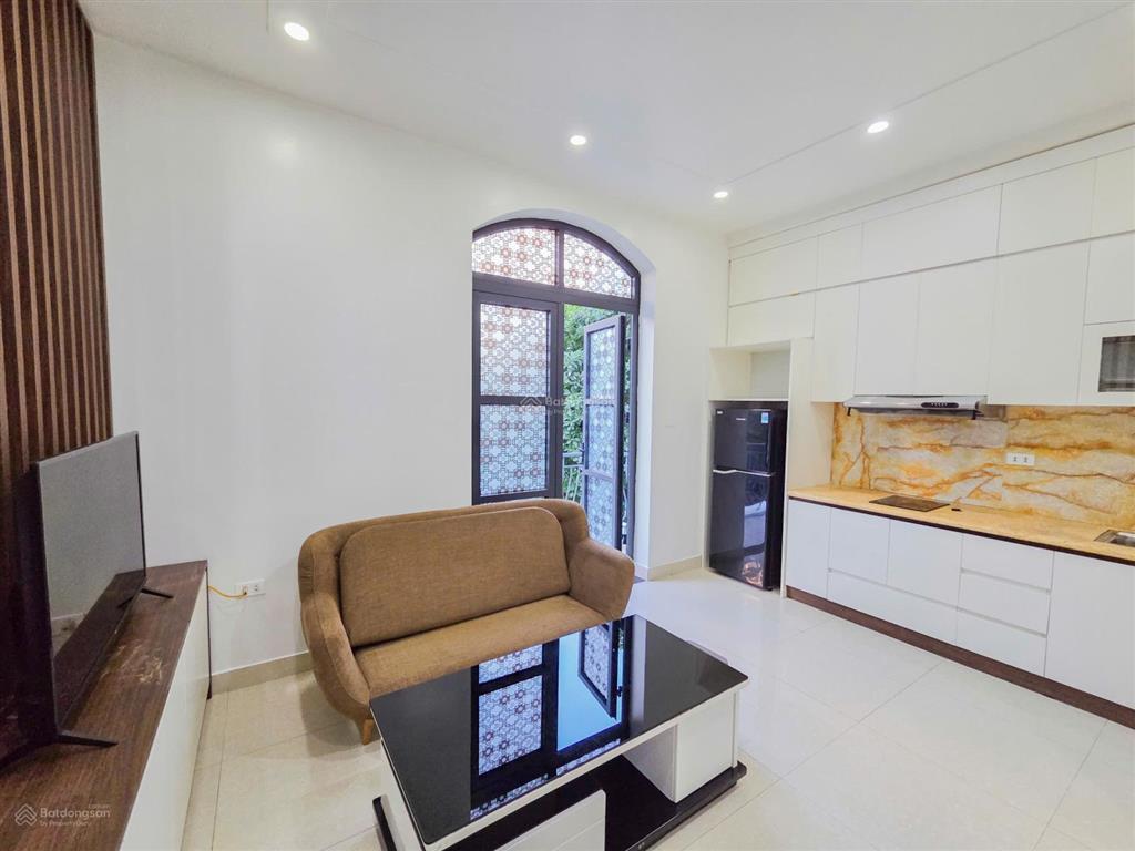 Cho thuê căn hộ mới tinh vinhomes imperia vừa khai trương, nội thất mới bên cạnh công viên