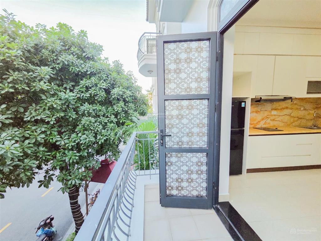 Cho thuê căn hộ mới tinh vinhomes imperia vừa khai trương, nội thất mới bên cạnh công viên