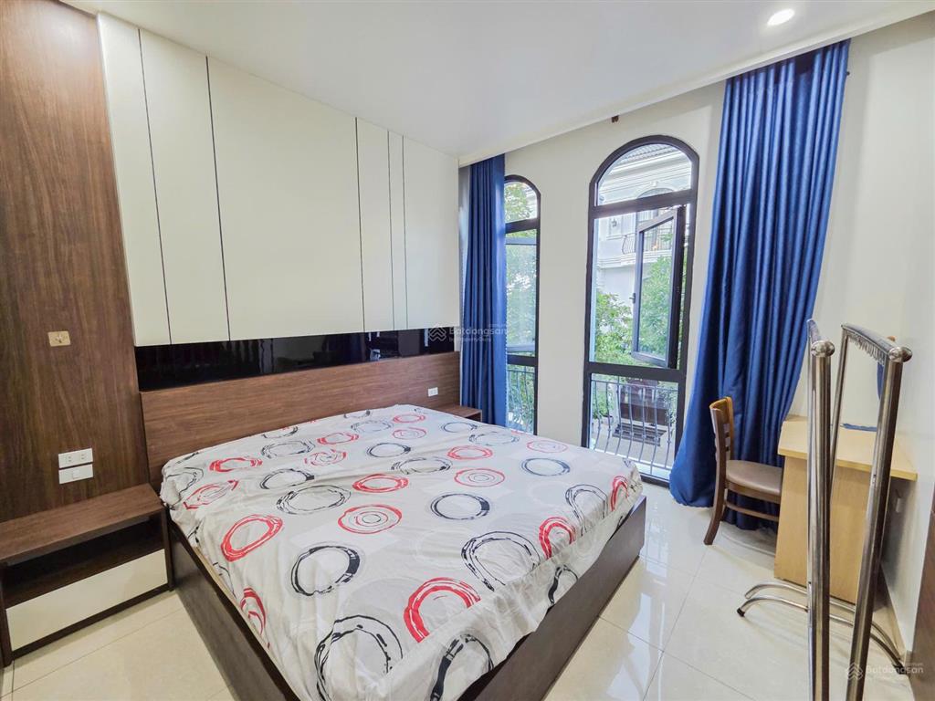 Cho thuê căn hộ mới tinh vinhomes imperia vừa khai trương, nội thất mới bên cạnh công viên
