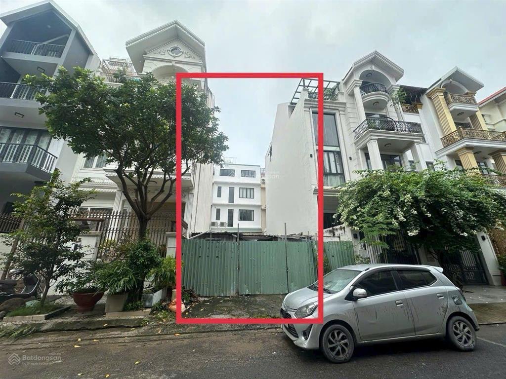 Đất biệt thự 10x20m kdc him lam quận 7, đối diện công viên, giá chỉ 187.5tr/m2