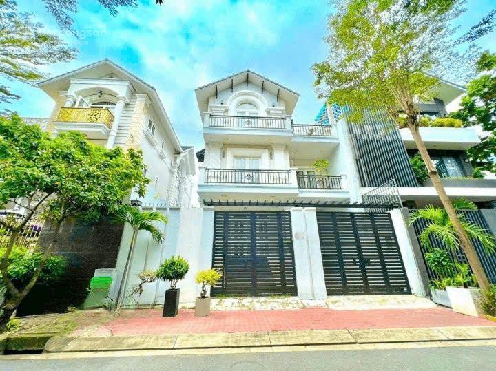 Bán nhà mặt tiền ngang 8m đường số tân quy xây dựng được cao tầng, phù hợp đầu tư