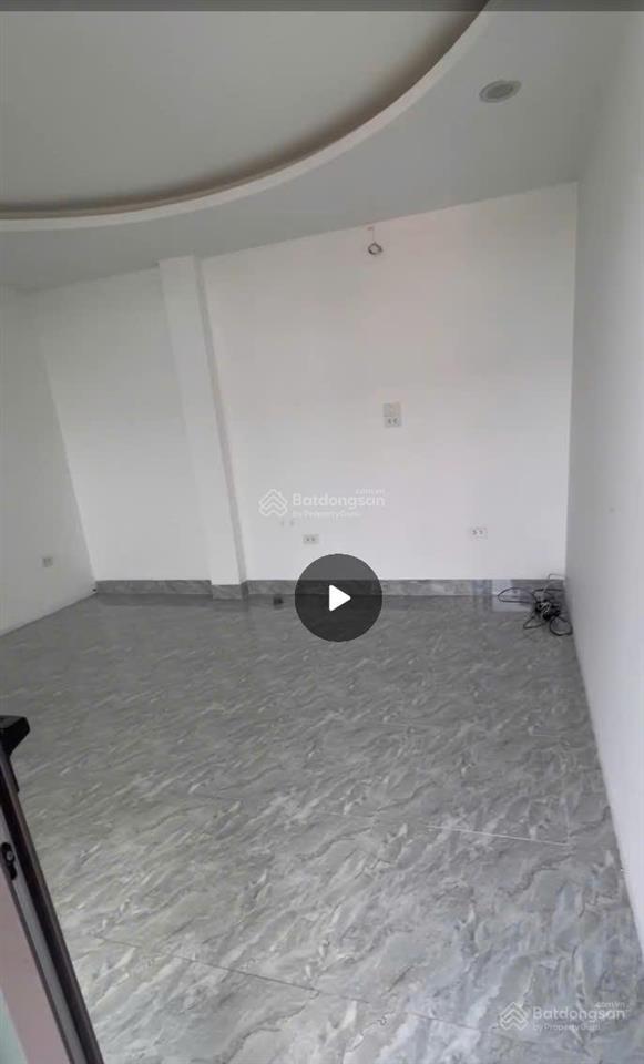 Cho thuê nhà lô góc 3 mặt đường xuân phương, diện tích 135m2, kết cấu 5 tầng, 1 tum