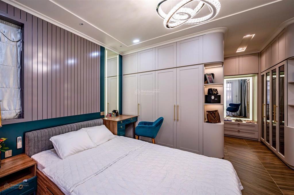 Bán nhà mới trần bình trọng  nguyễn trãi, quận 5. dt 7.5x10m. 3 lầu , giá 17.5 tỷ tl. 0931 456 ***