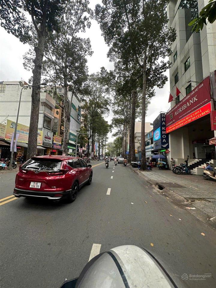 Siêu phẩm mt sư vạn hạnh q10, đối diện vạn hạnh mall . dt 4x17m. 5 tầng. giá 38 tỷ.