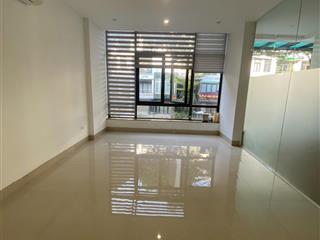 Cho thuê mbkd tầng 1, tầng 2 hdmon hàm nghi mỹ đình dt 80m2 x 2 tầng siêu đẹp giá 35tr thương lượng