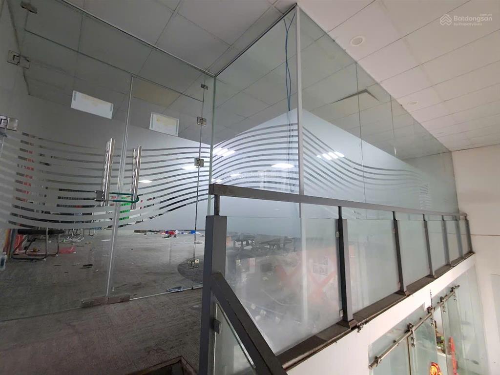 Cho thuê văn phòng 400m² tầng 2 nguyễn văn giáp, nam từ liêm giá chỉ 30 triệu/tháng