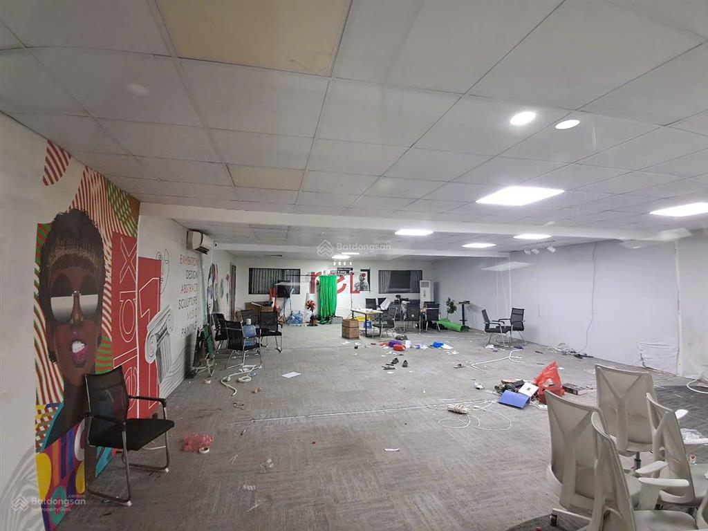 Cho thuê văn phòng 400m² tầng 2 nguyễn văn giáp, nam từ liêm giá chỉ 30 triệu/tháng