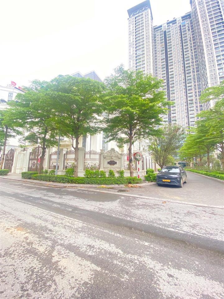 Cho thuê biệt thự thô lô góc lô góc the zei lê đức thọ mỹ đình, 295m2, mt 30m giá 100tr quá đẹp