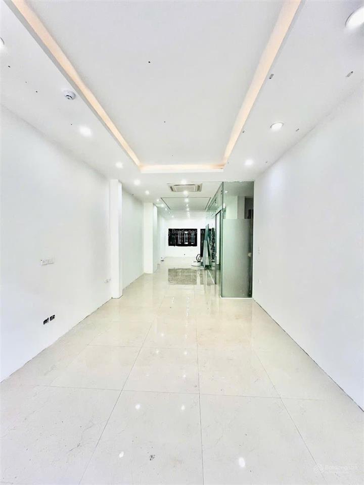 Cho thuê mbkd văn phòng tầng 2 hd mon hàm nghi mỹ đình dt 120m2 mt 6m siêu đẹp