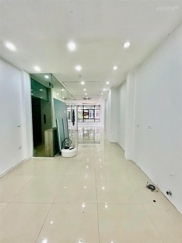 Cho thuê mbkd văn phòng tầng 2 hd mon hàm nghi mỹ đình dt 120m2 mt 6m siêu đẹp