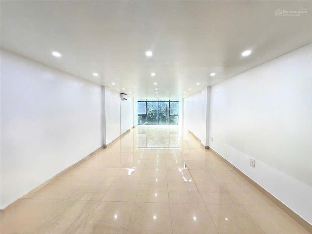 Cho thuê văn phòng hàm nghi mỹ đình | 120m | đẹp long lanh | thang máy ô tô đỗ cửa giá 15tr