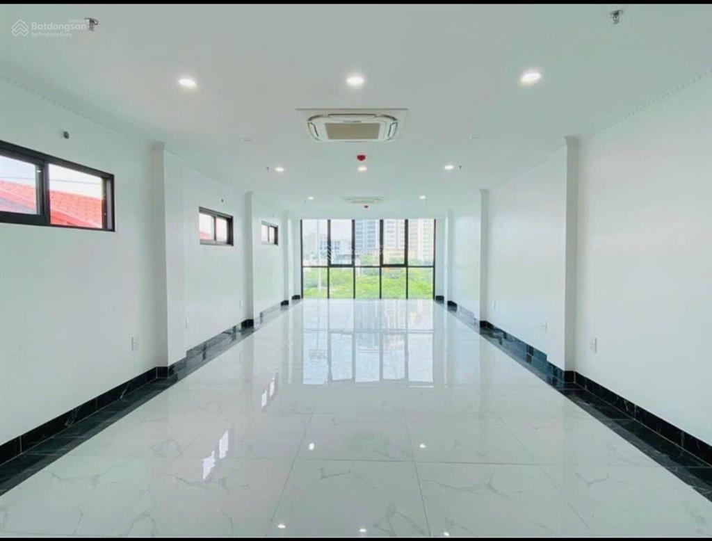 Cho thuê văn phòng hàm nghi mỹ đình | 120m | đẹp long lanh | thang máy ô tô đỗ cửa giá 15tr