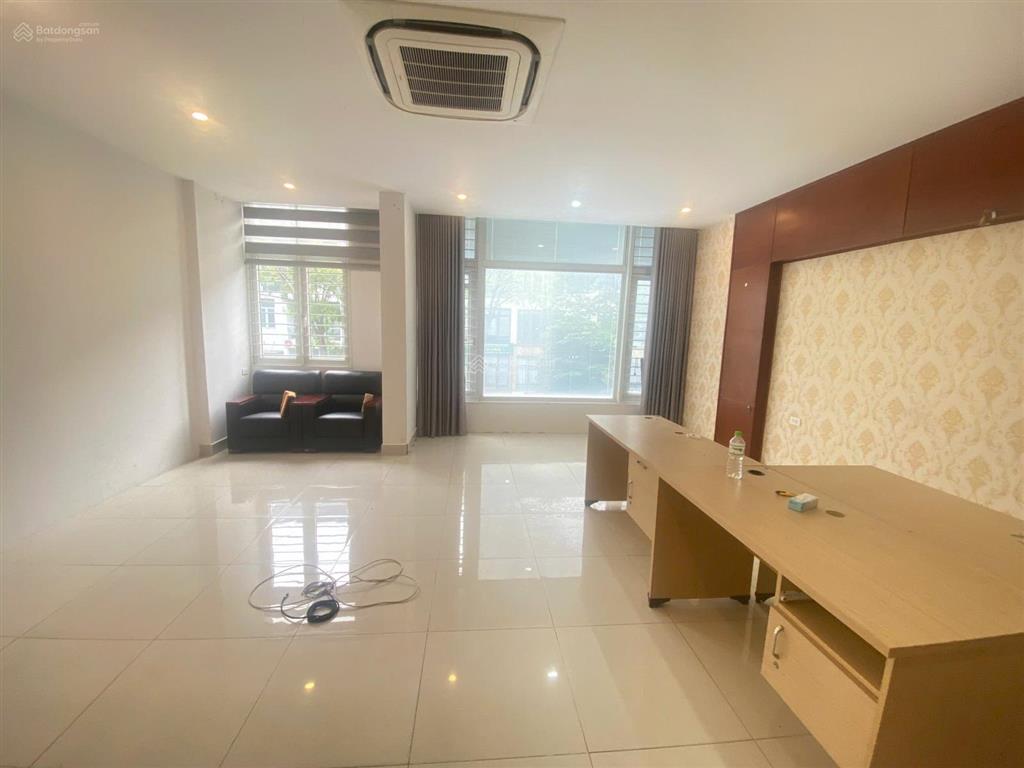 Cho thuê văn phòng hàm nghi mỹ đình 120m chia sẵn 2 phòng giá chỉ 16 triệu/tháng