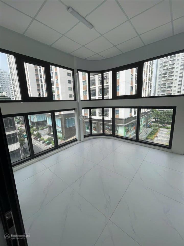 Cho thuê văn phòng hàm nghi từ liêm lô góc dt 65m thông sàn siêu đẹp mt 30m giá 20tr
