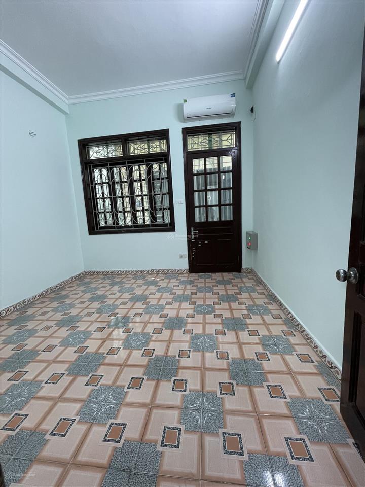 Cho thuê nguyên căn nguyễn đổng chi từ liêm dt 45m2 x 5 tầng điều hòa giá chỉ 15tr chia 6pn