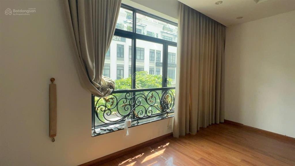 Cho thuê biệt thự làm văn phòng hàm nghi, mỹ đình 2, 180m, 4 tầng, mặt tiền 10m giá tốt 45tr