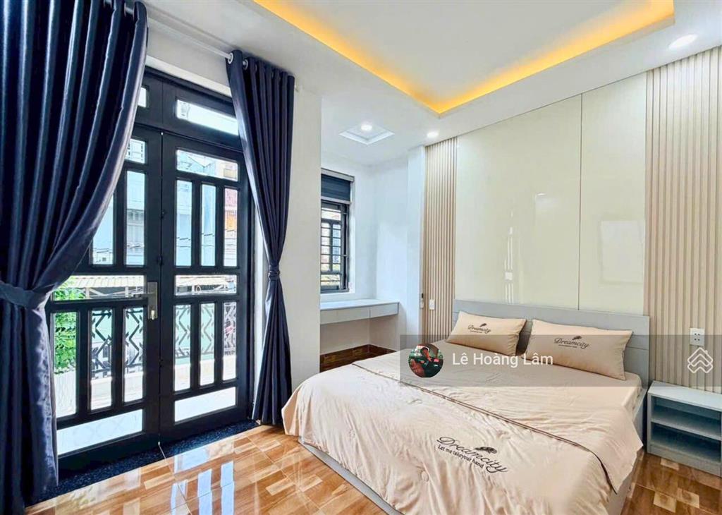 Bán nhà mới sát mt tăng bạt hổ  lê quang định (5,4x22) 2 tầng kiên cố full nội thất. ôtô vào nhà