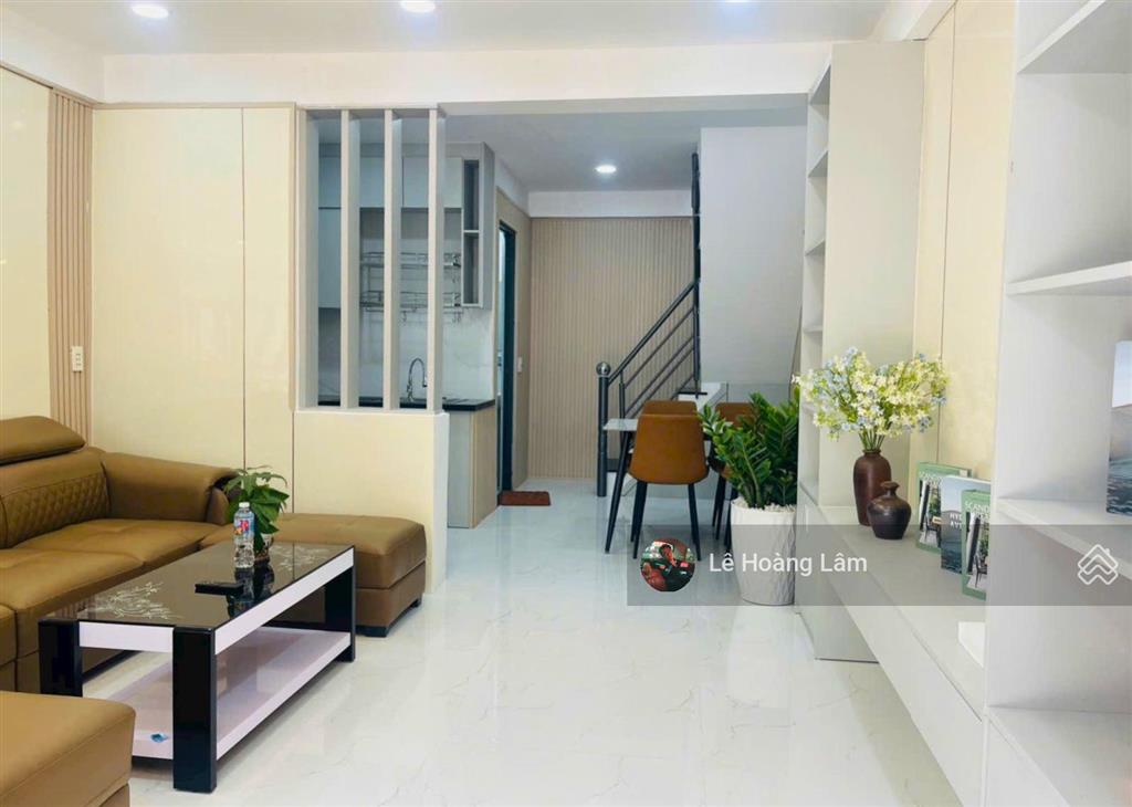 Bán nhà mới sát mt tăng bạt hổ  lê quang định (5,4x22) 2 tầng kiên cố full nội thất. ôtô vào nhà