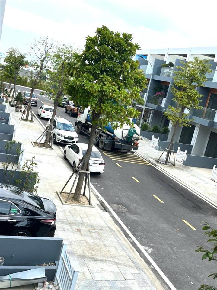 Nhà 3 tầng gói 8 mỹ gia có dòng tiền cho thuê (32tr/ tháng)