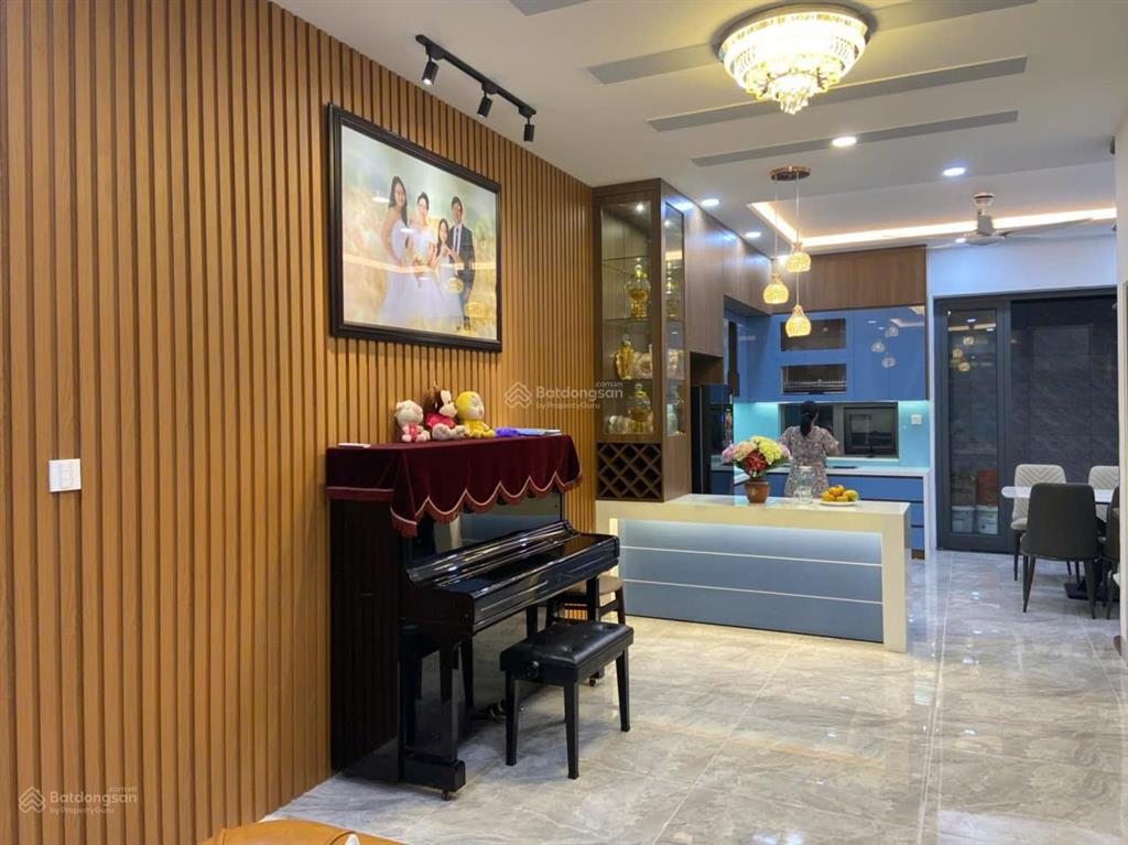 Nhà 3 tầng gói 8 mỹ gia có dòng tiền cho thuê (32tr/ tháng)