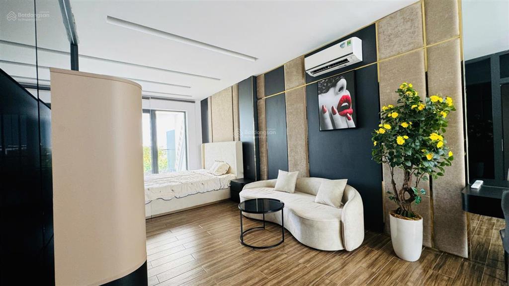 Bán nhà full nội thất  view hồ bơi   công viên lớn gói 8 mỹ gia