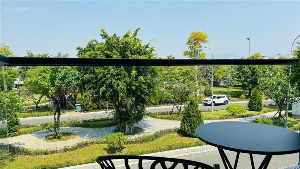 Bán nhà full nội thất  view hồ bơi   công viên lớn gói 8 mỹ gia